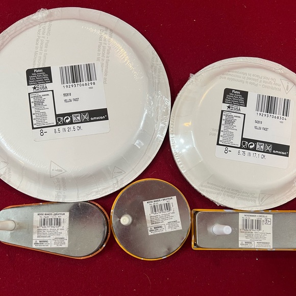 Despicable Me Party Kit - Picture 9 of 10